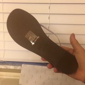 Dolce Vita Shoes - Dolce Vida flip flop. Light lavender. Size 7 Dolce Vita Shoes - Dolce Vida flip flop. Light lavender. Size 7